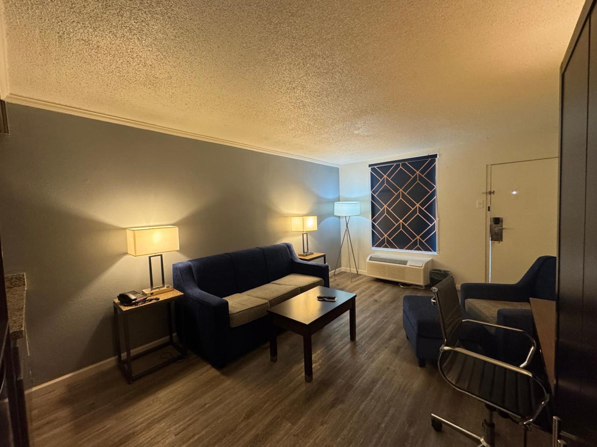 Clarion Inn & Suites Dothan South Eksteriør bilde