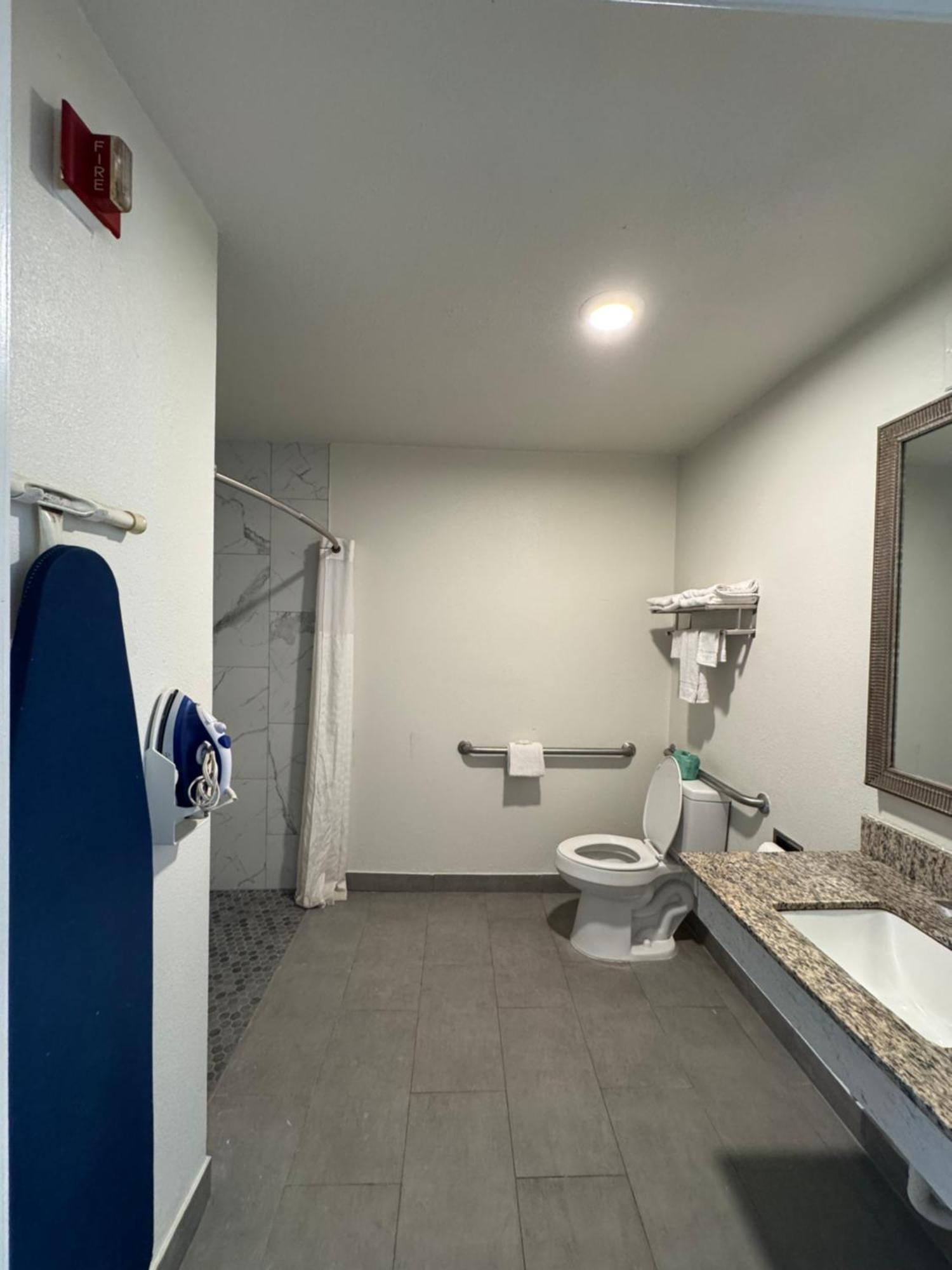 Clarion Inn & Suites Dothan South Eksteriør bilde