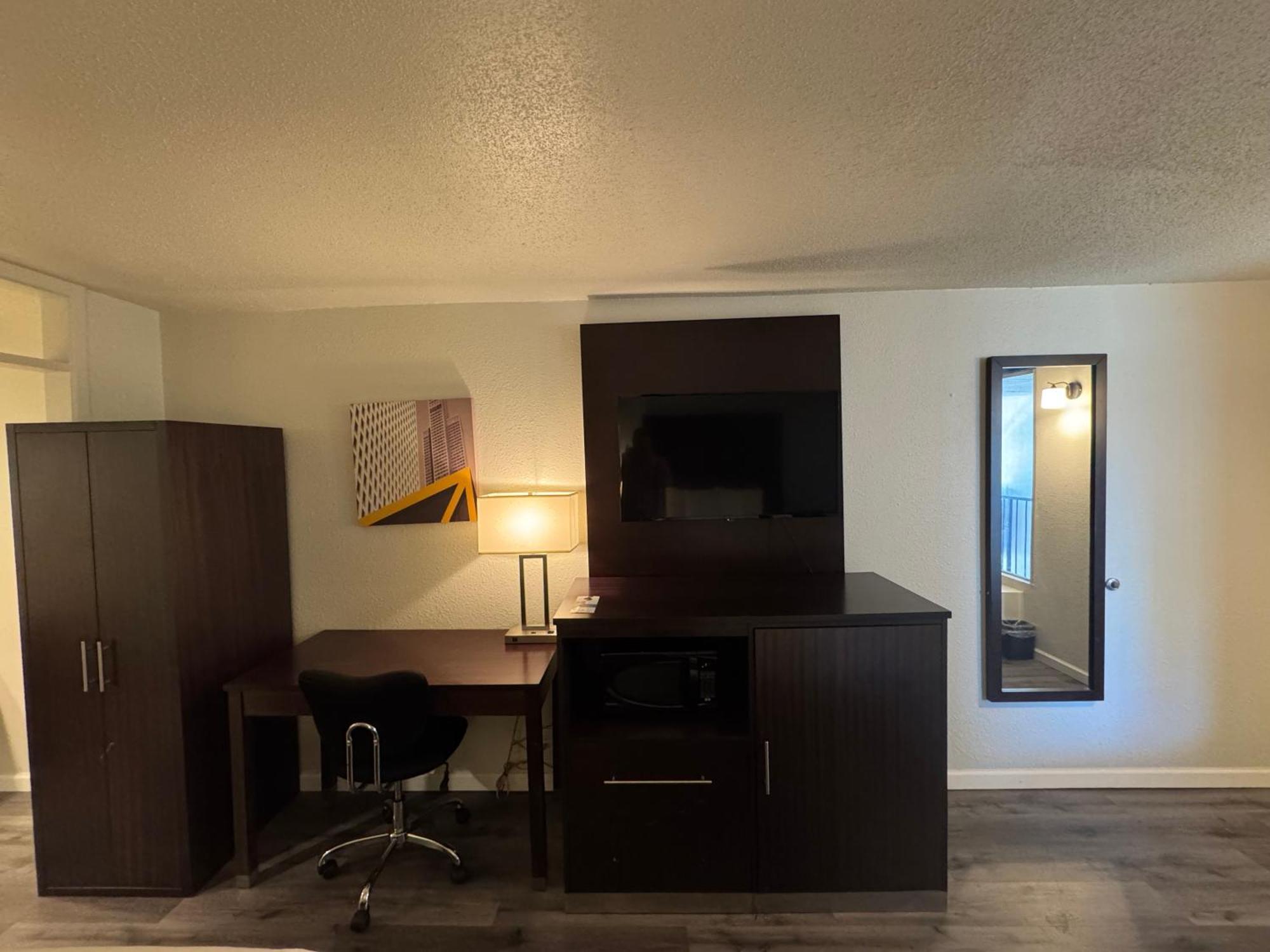 Clarion Inn & Suites Dothan South Eksteriør bilde