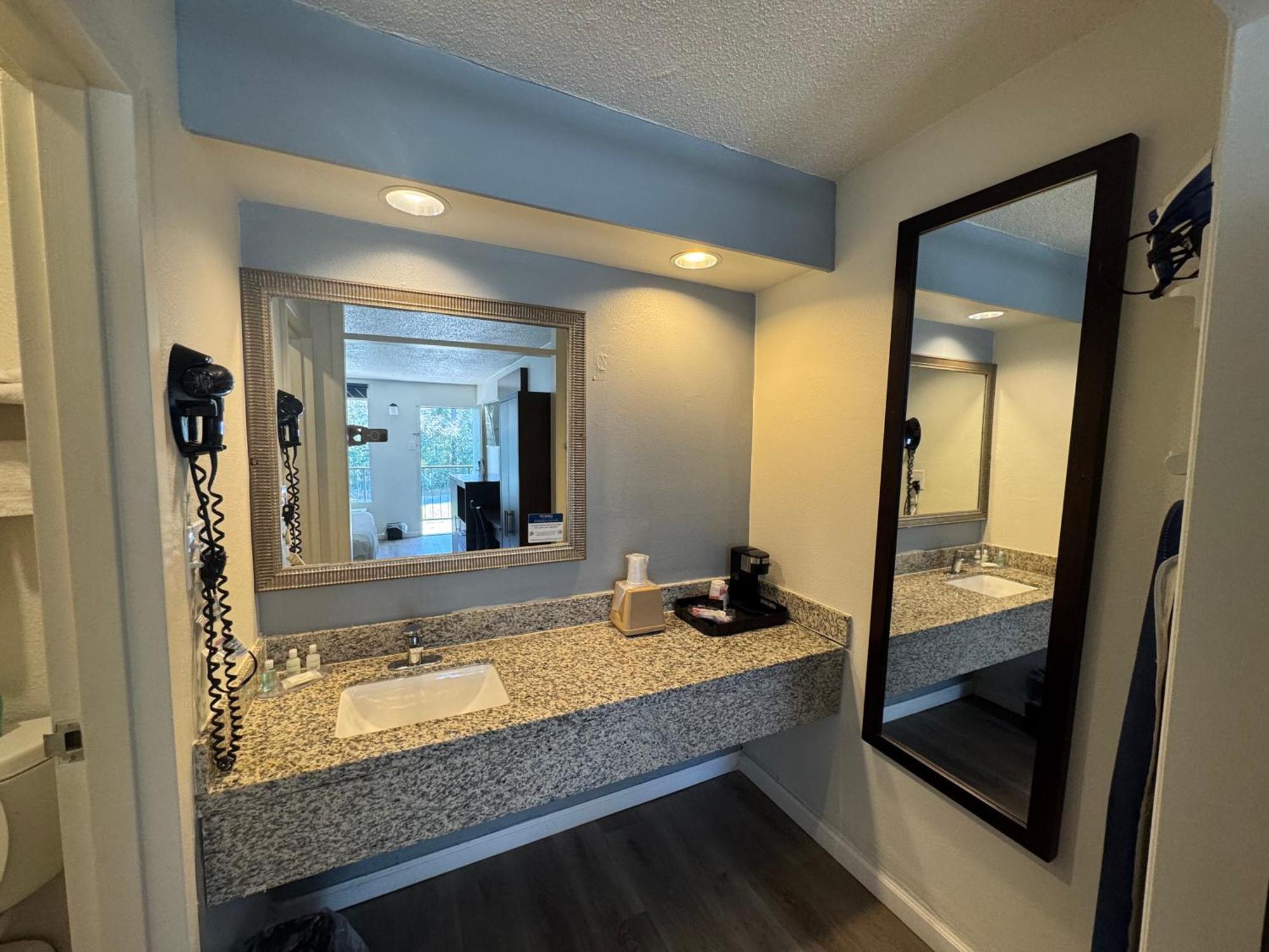 Clarion Inn & Suites Dothan South Eksteriør bilde