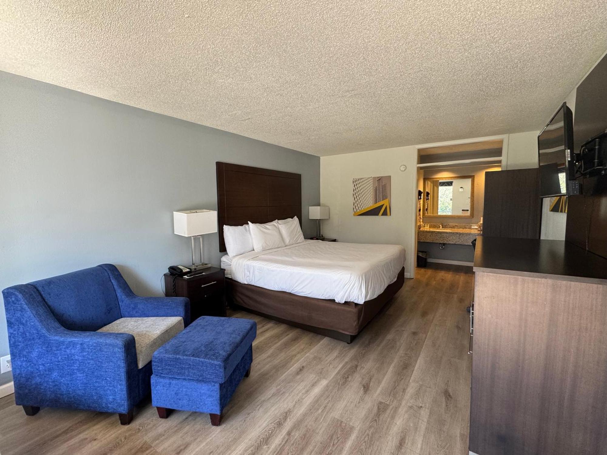 Clarion Inn & Suites Dothan South Eksteriør bilde