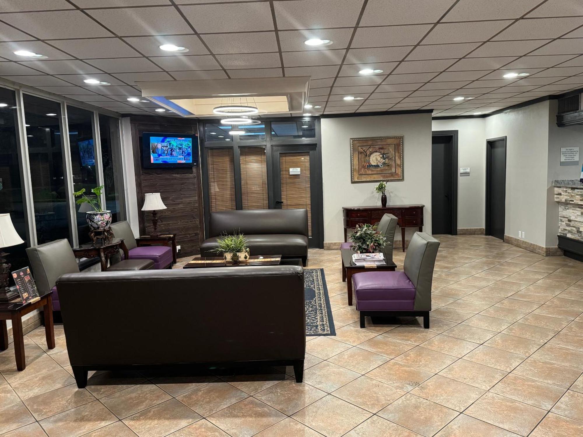 Clarion Inn & Suites Dothan South Eksteriør bilde
